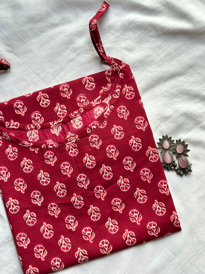 Maroon booti strap kurti