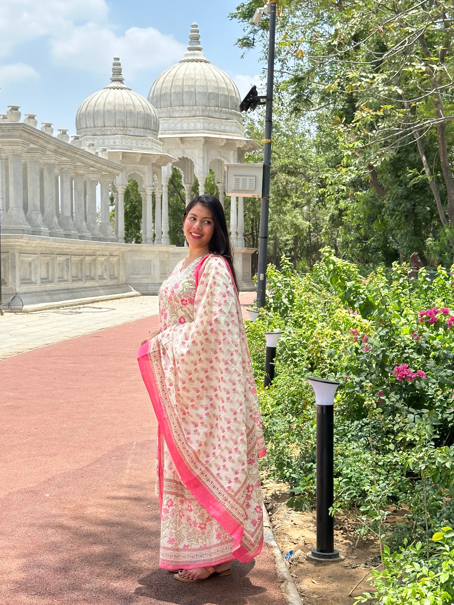 White pink lily straight suit set