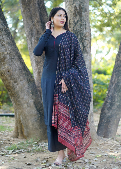 Solid black kurta set with dupatta