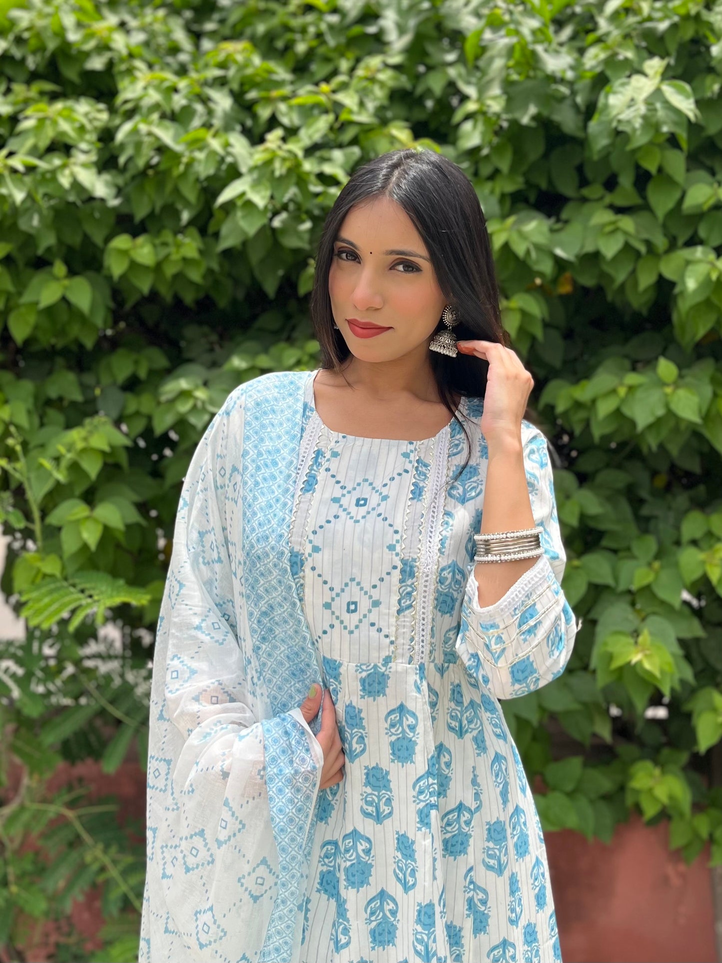 Aasmani Lace suit set